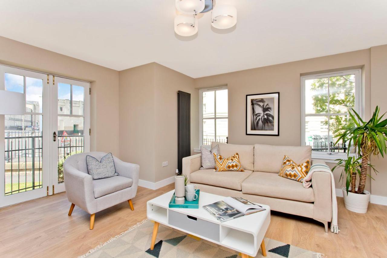 Modern City Centre 2 Bedroom 2 Bathroom Apartments, Main Door Ground With Private Parking EDI Exterior foto