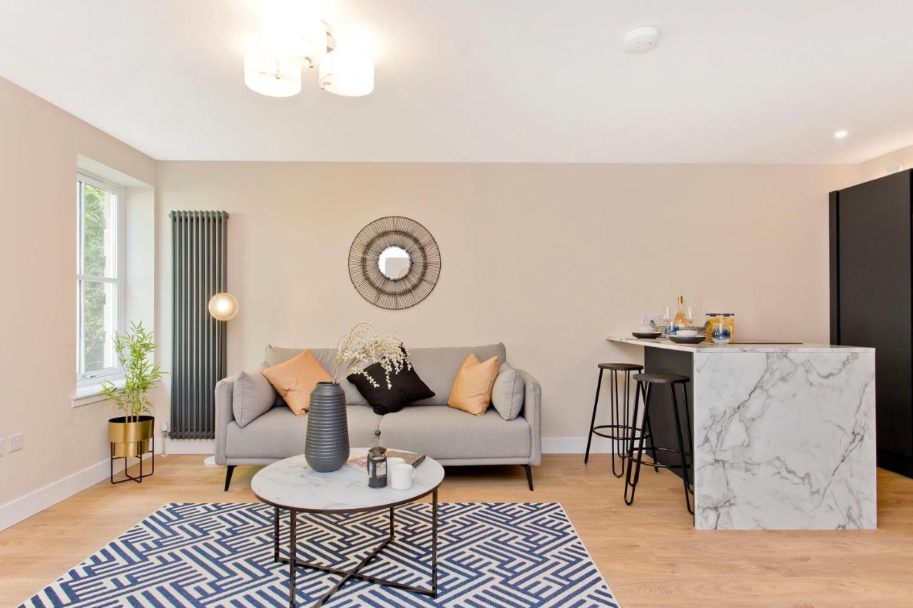 Modern City Centre 2 Bedroom 2 Bathroom Apartments, Main Door Ground With Private Parking EDI Exterior foto